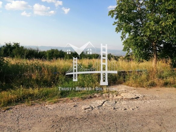 Лозен. Парцел за застрояване на затворен комплекс. - 0