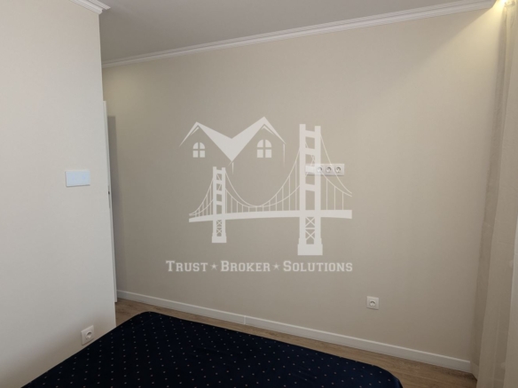 Младост 4, тристаен ремонтиран и полуобзаведен апартамент. До "Бизнес Парк" - 0