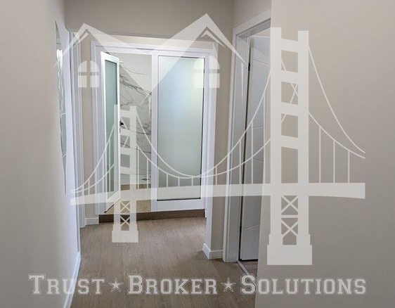 Младост 4, тристаен ремонтиран и полуобзаведен апартамент. До "Бизнес Парк" - 0