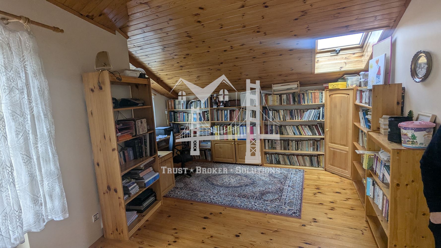 Банкя Михайлово, обзаведена и ремонтирана къща - 0