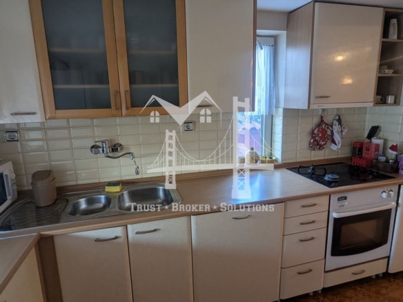 Банкя Михайлово, обзаведена и ремонтирана къща - 0