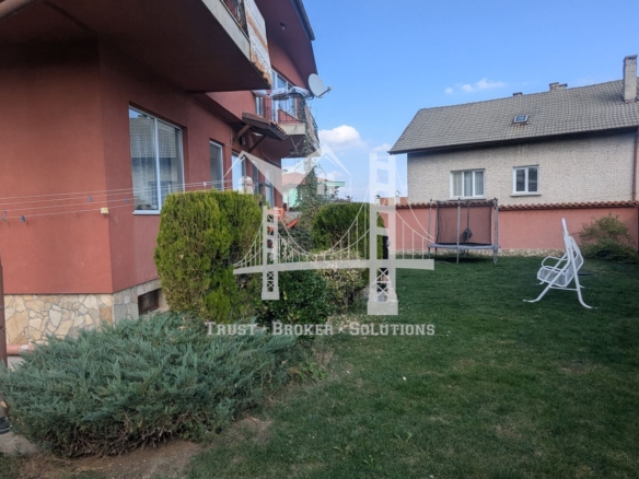 Банкя Михайлово, обзаведена и ремонтирана къща - 0