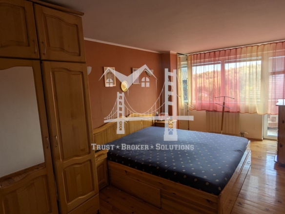 Банкя Михайлово, обзаведена и ремонтирана къща - 0