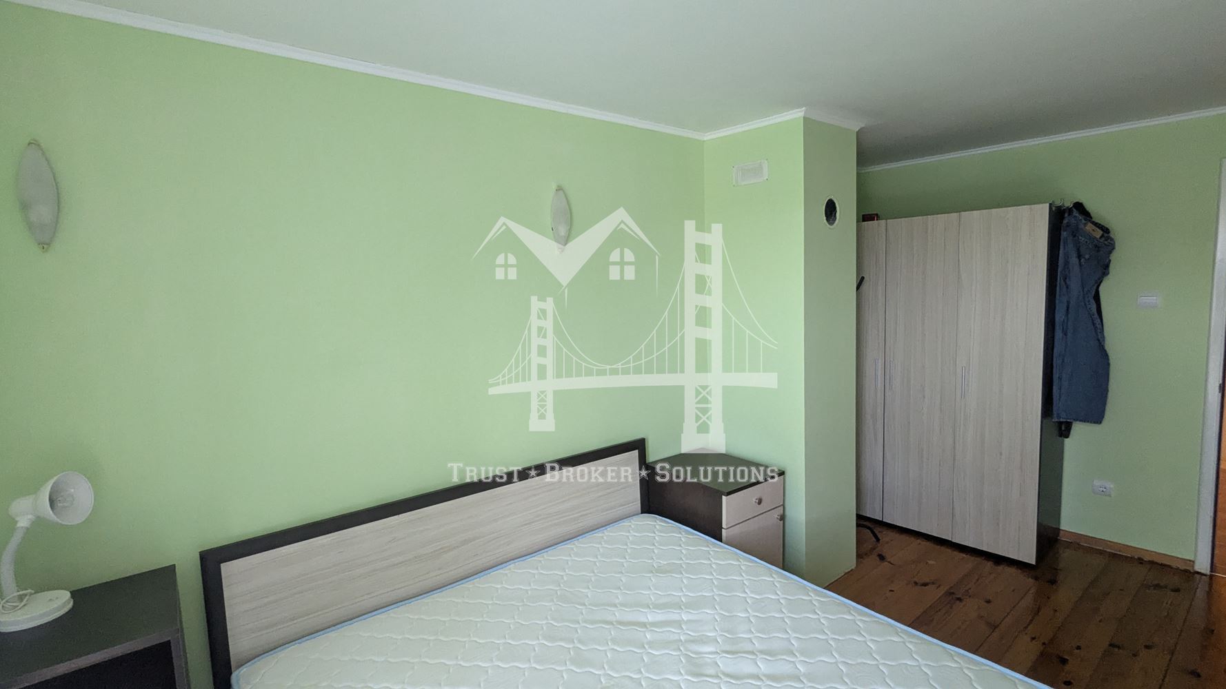 Банкя Михайлово, обзаведена и ремонтирана къща - 0