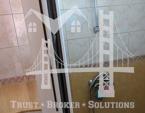 Банкя Михайлово, обзаведена и ремонтирана къща - 0