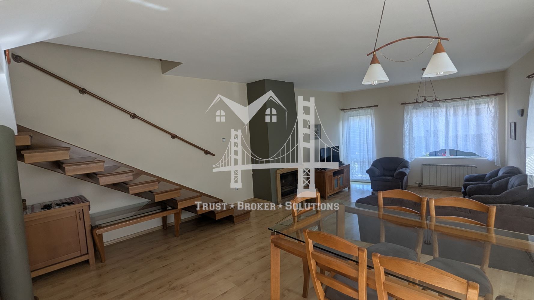 Банкя Михайлово, обзаведена и ремонтирана къща - 0