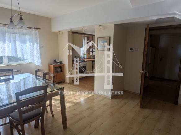 Банкя Михайлово, обзаведена и ремонтирана къща - 0