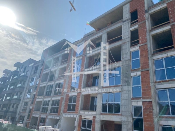 Дървеница, тристаен апартамент с 4-ри тераси - 0