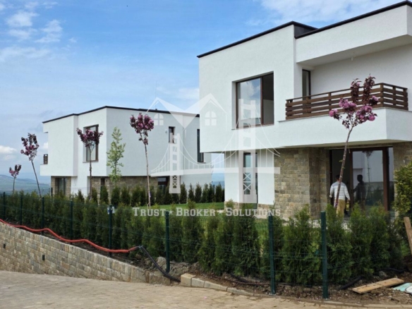 кв. "Делта хил", двуетажна къща в луксозен затворен комплекс с гараж - 0