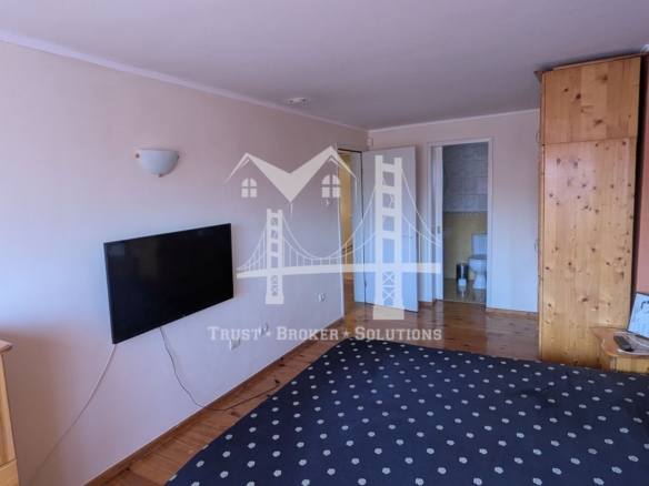 Банкя Михайлово, обзаведена и ремонтирана къща - 0