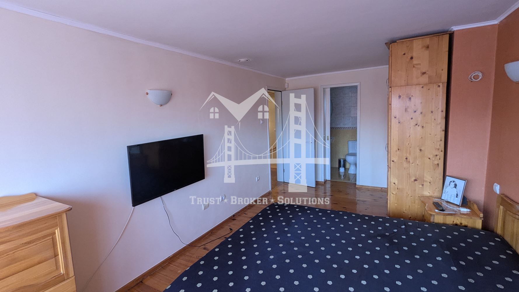 Банкя Михайлово, обзаведена и ремонтирана къща - 0