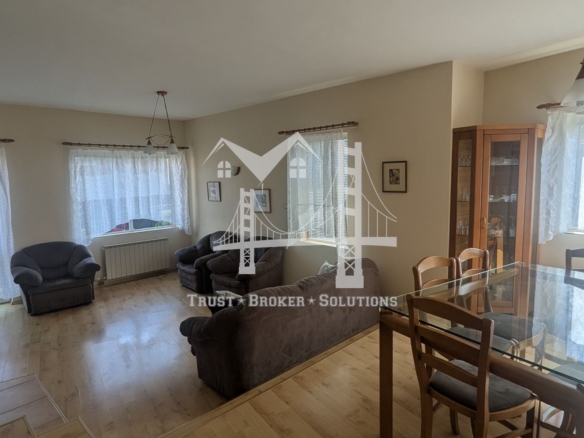 Банкя Михайлово, обзаведена и ремонтирана къща - 0