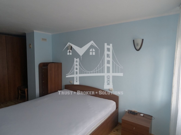 Банкя Михайлово, обзаведена и ремонтирана къща - 0