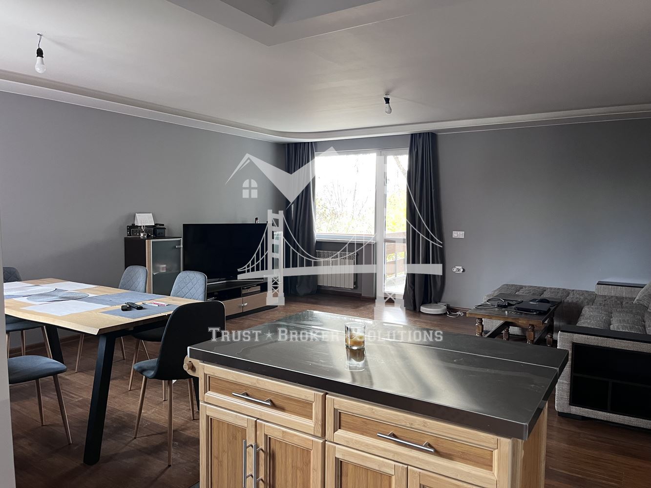 Младост 2, тристаен апартамент, до метро - 0