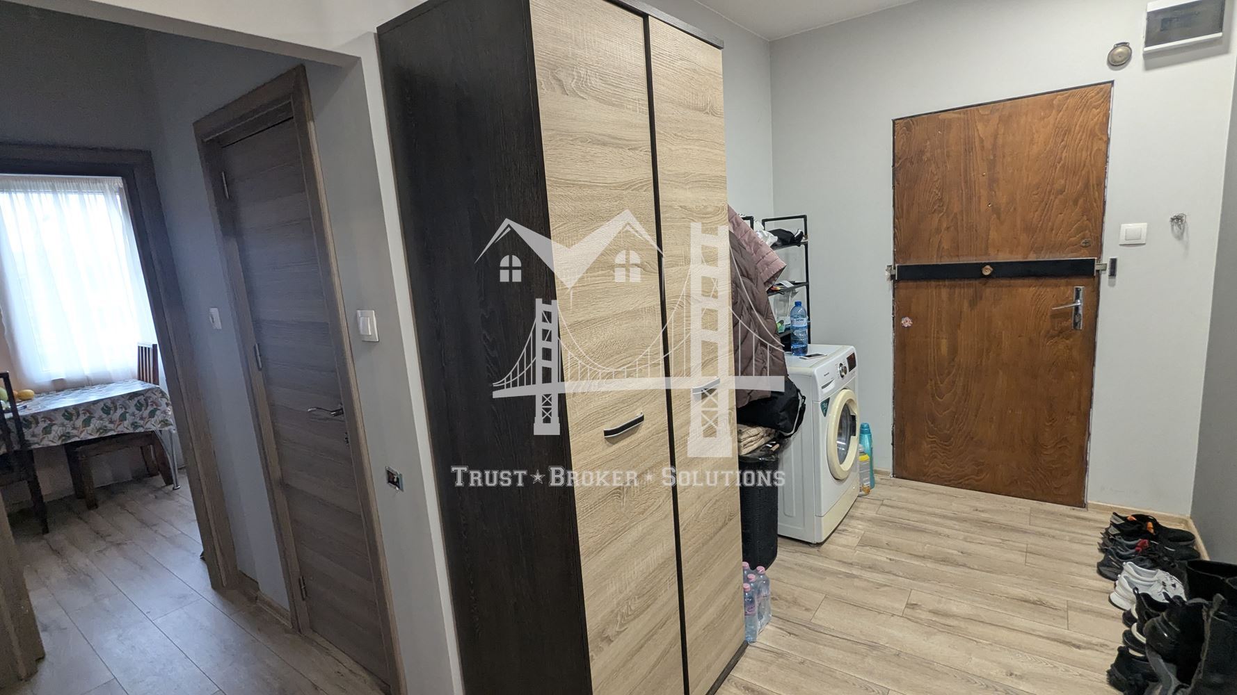 Надежда 1, двустаен обзаведен апартамент - 0