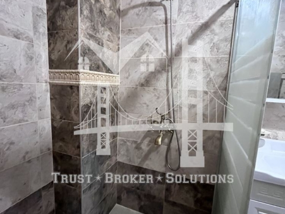 Младост 2, тристаен апартамент, до метро - 0