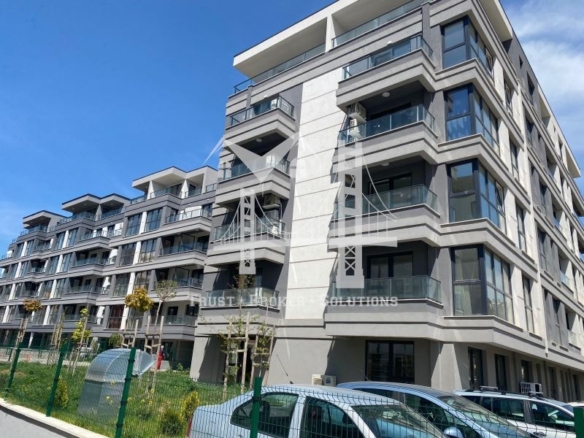 Дървеница, тристаен апартамент с 4-ри тераси - 0