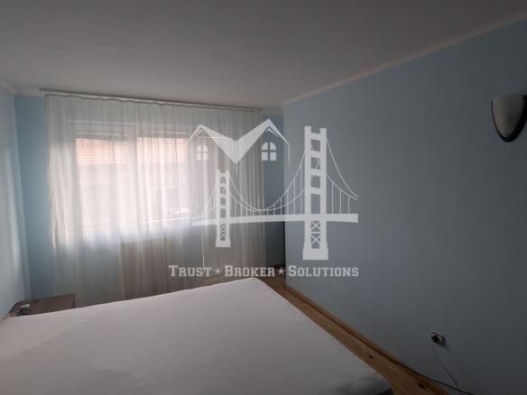 Банкя Михайлово, обзаведена и ремонтирана къща - 0