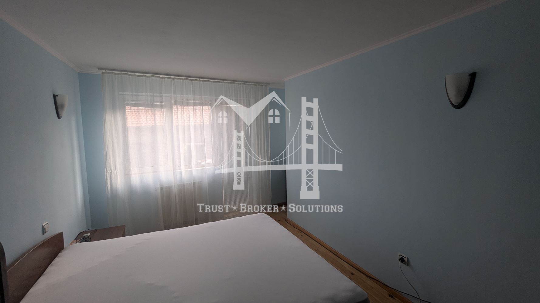 Банкя Михайлово, обзаведена и ремонтирана къща - 0