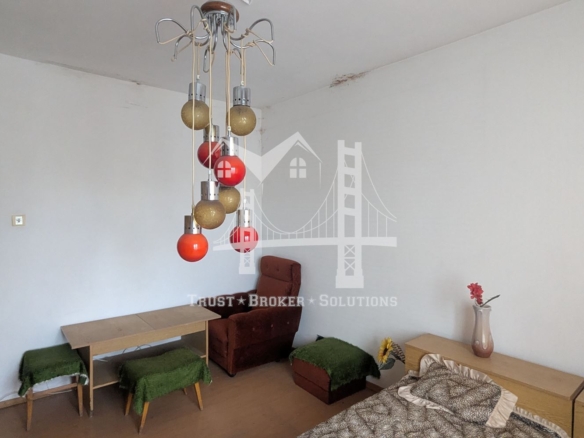 Надежда 3, тристаен апартамент до метростанция Бели Дунав - 0