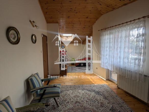 Банкя Михайлово, обзаведена и ремонтирана къща - 0