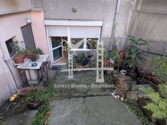 Редута, гараж преустроен на двустаен апартамент - 0