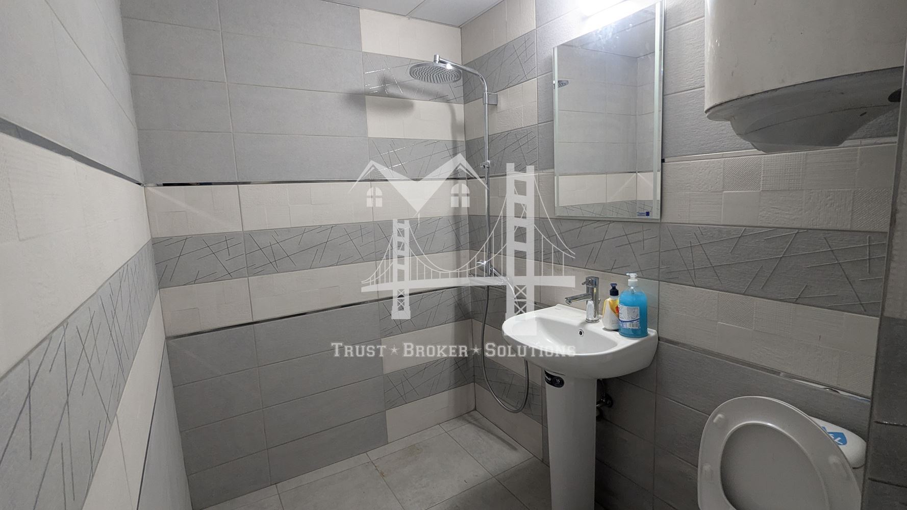 Модерно Предградие, двустаен обзаведен апартамент - 0