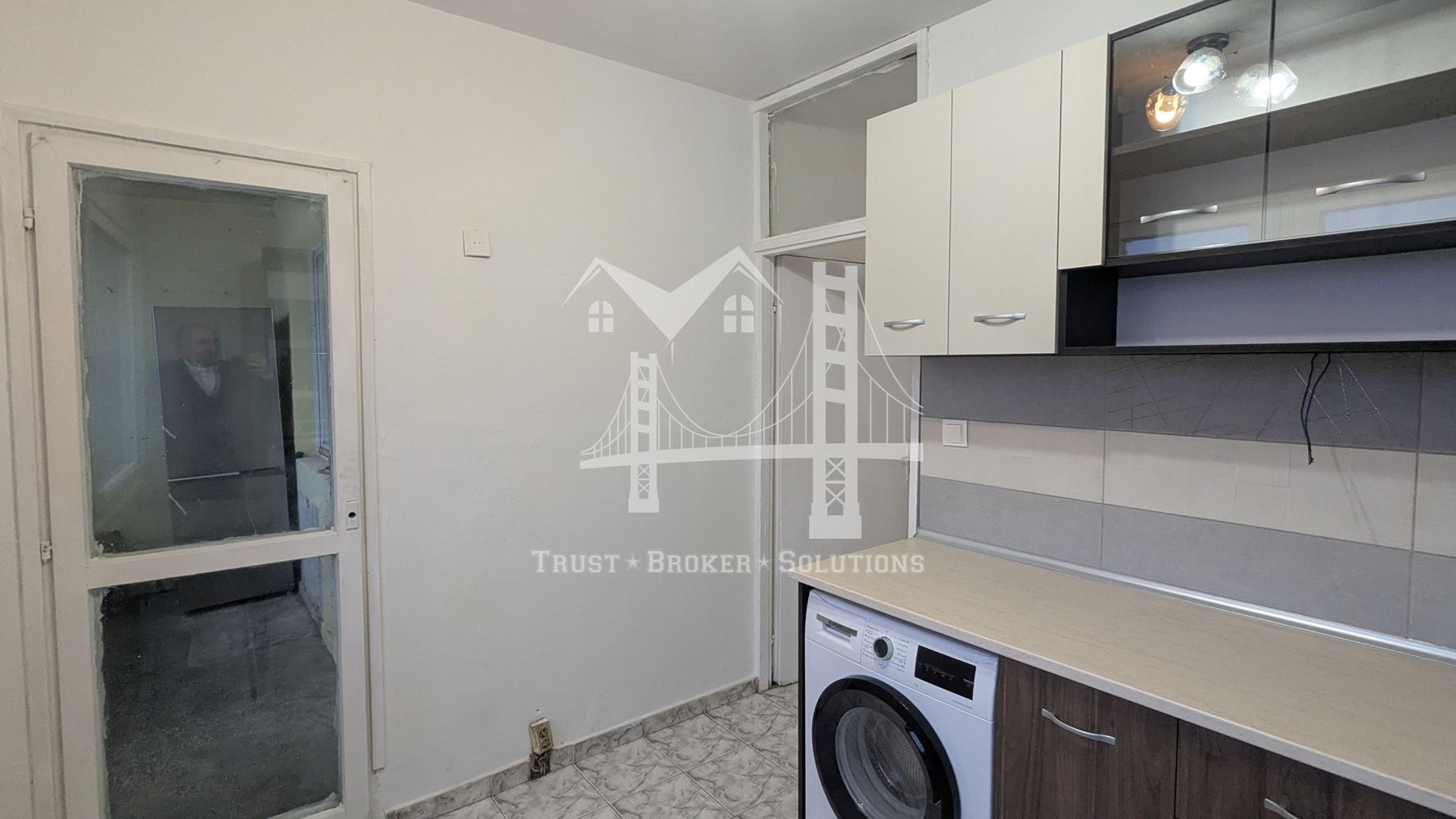 Модерно Предградие, двустаен обзаведен апартамент - 0