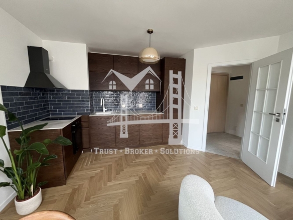 Банишора, двустаен апартамент, стилно ремонтиран и обновен - 0