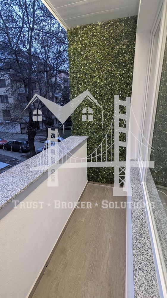 Оборище, четиристаен обзаведен апартамент с паркоместа - 0