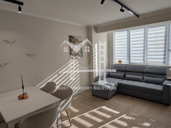 Оборище, два двустайни апартаменти готови за отдаване или за живеене - 0