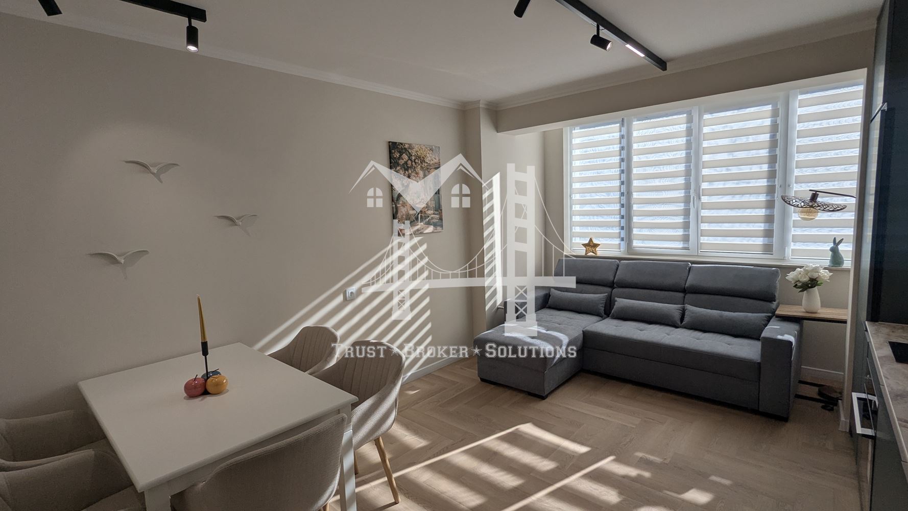 Оборище, два двустайни апартаменти готови за отдаване или за живеене - 0