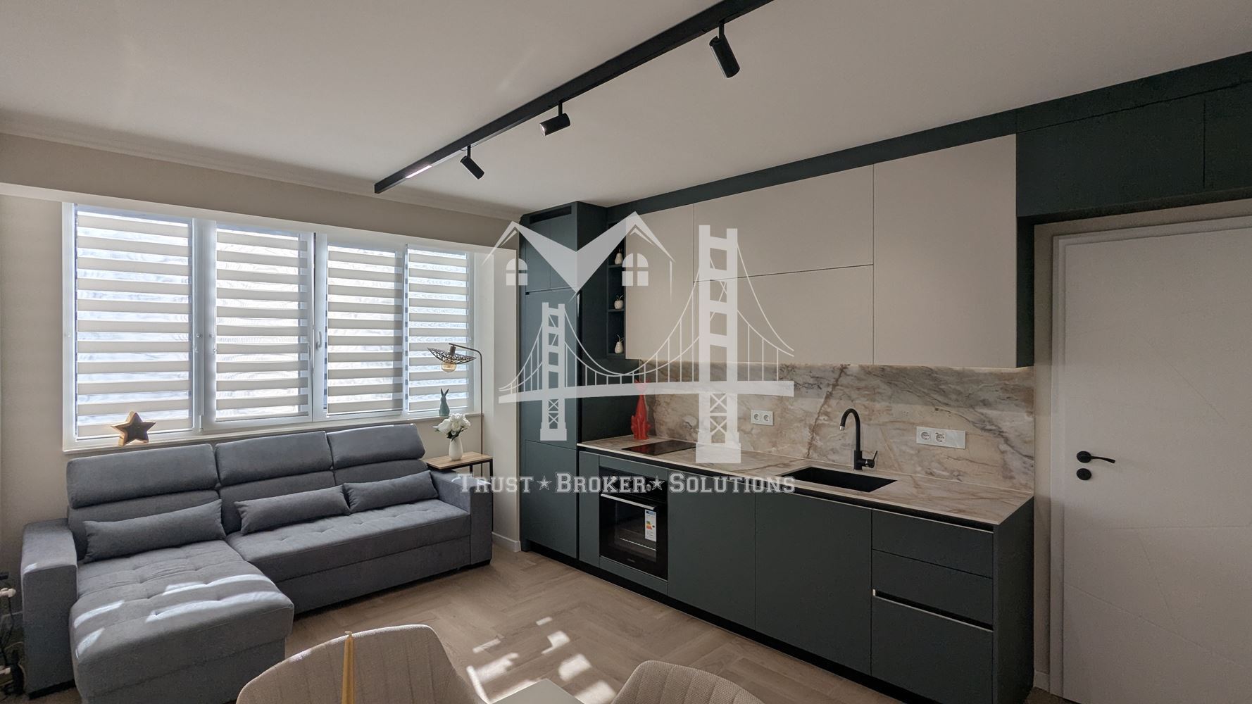 Оборище, два двустайни апартаменти готови за отдаване или за живеене - 0