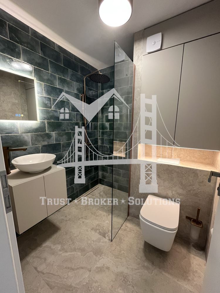 Банишора, двустаен апартамент, стилно ремонтиран и обновен - 0