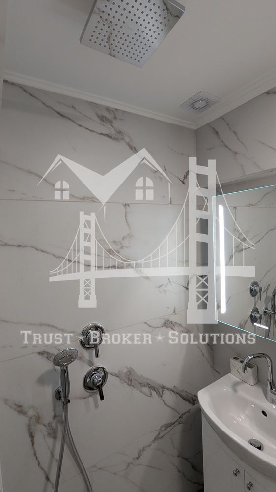 Оборище, четиристаен обзаведен апартамент с паркоместа - 0