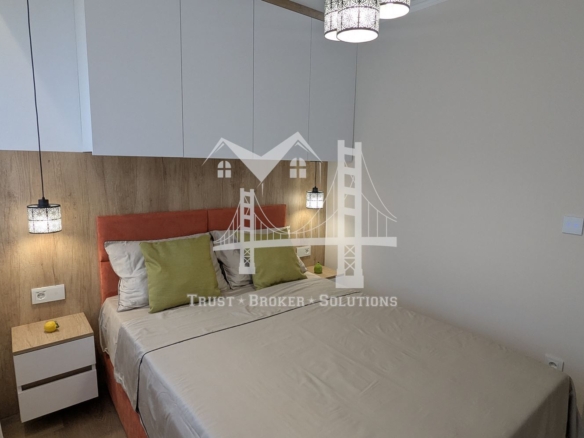 Оборище, четиристаен обзаведен апартамент с паркоместа - 0