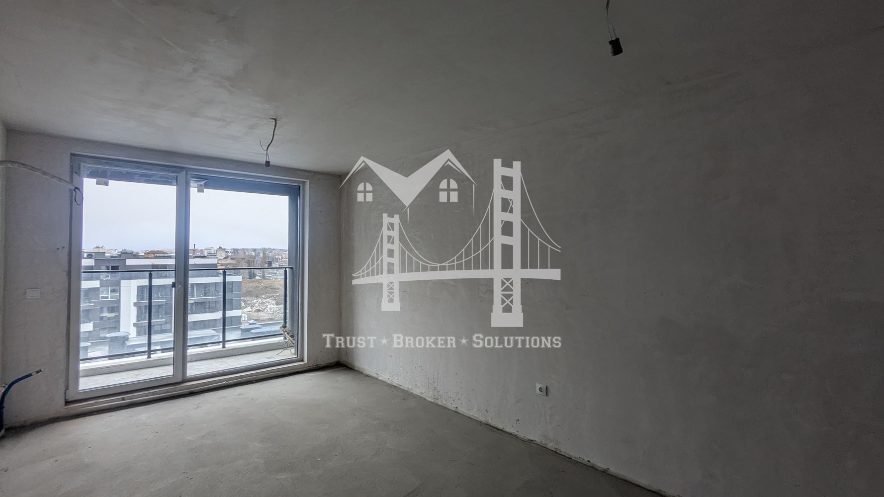 Център, 3-стаен в Capitol Residence с акт 16 и паркомясто. До метро - 0