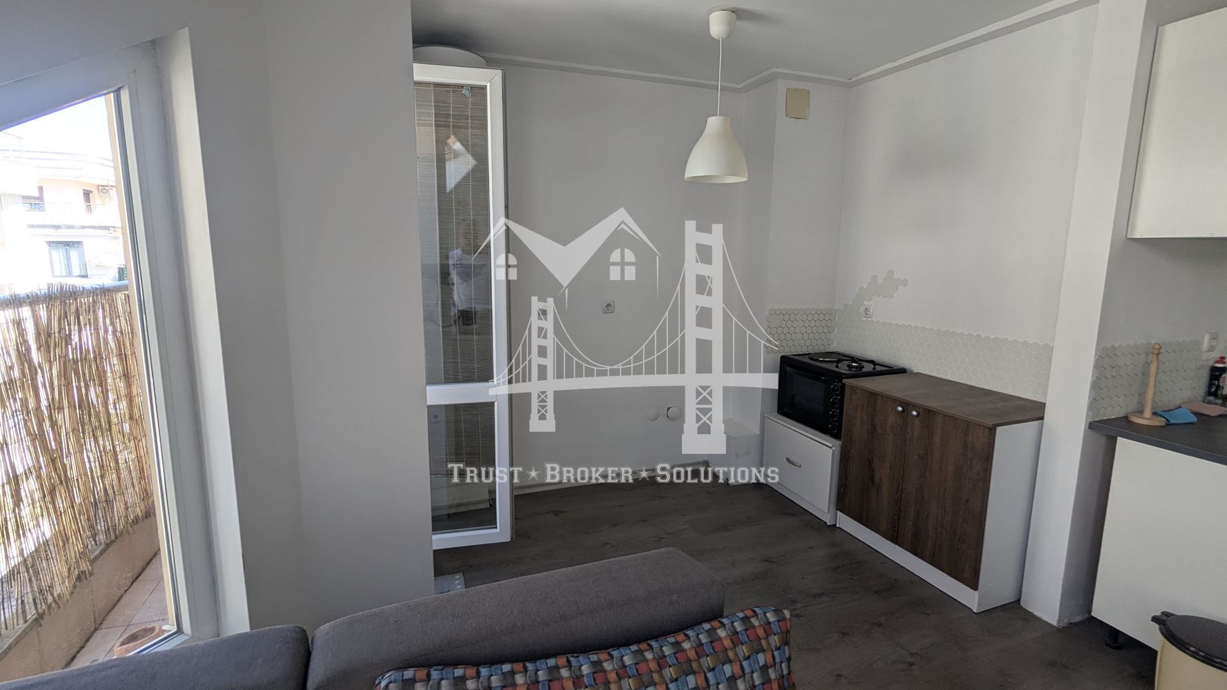 Витоша, двустаен апартамент в сграда с акт 16 - 0