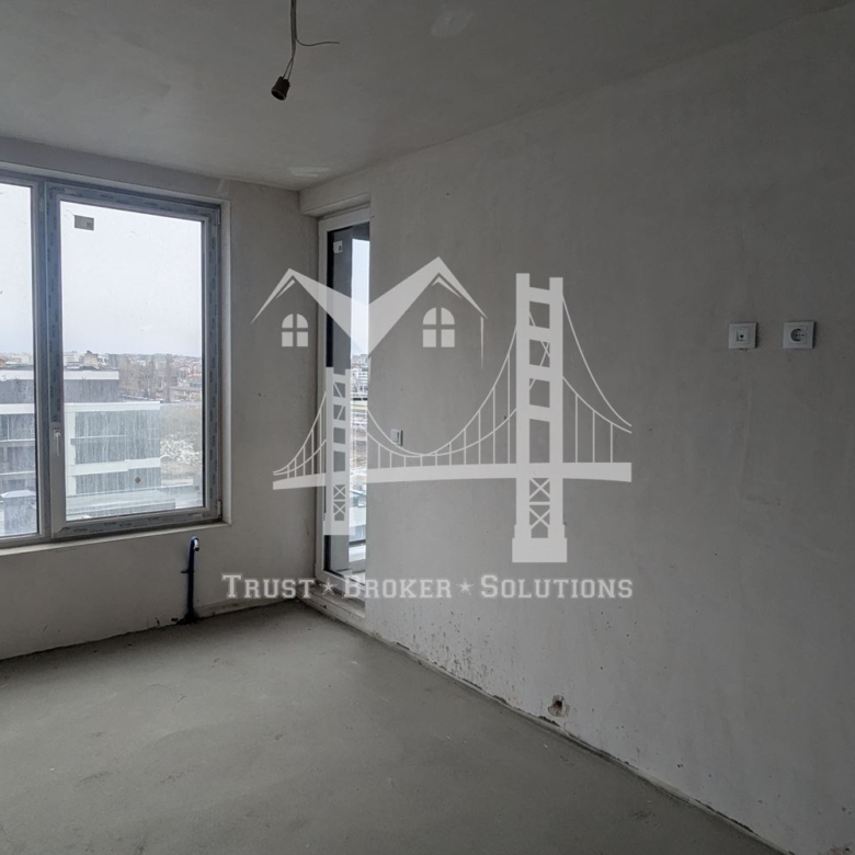 Център, 3-стаен в Capitol Residence с акт 16 и паркомясто. До метро - 0