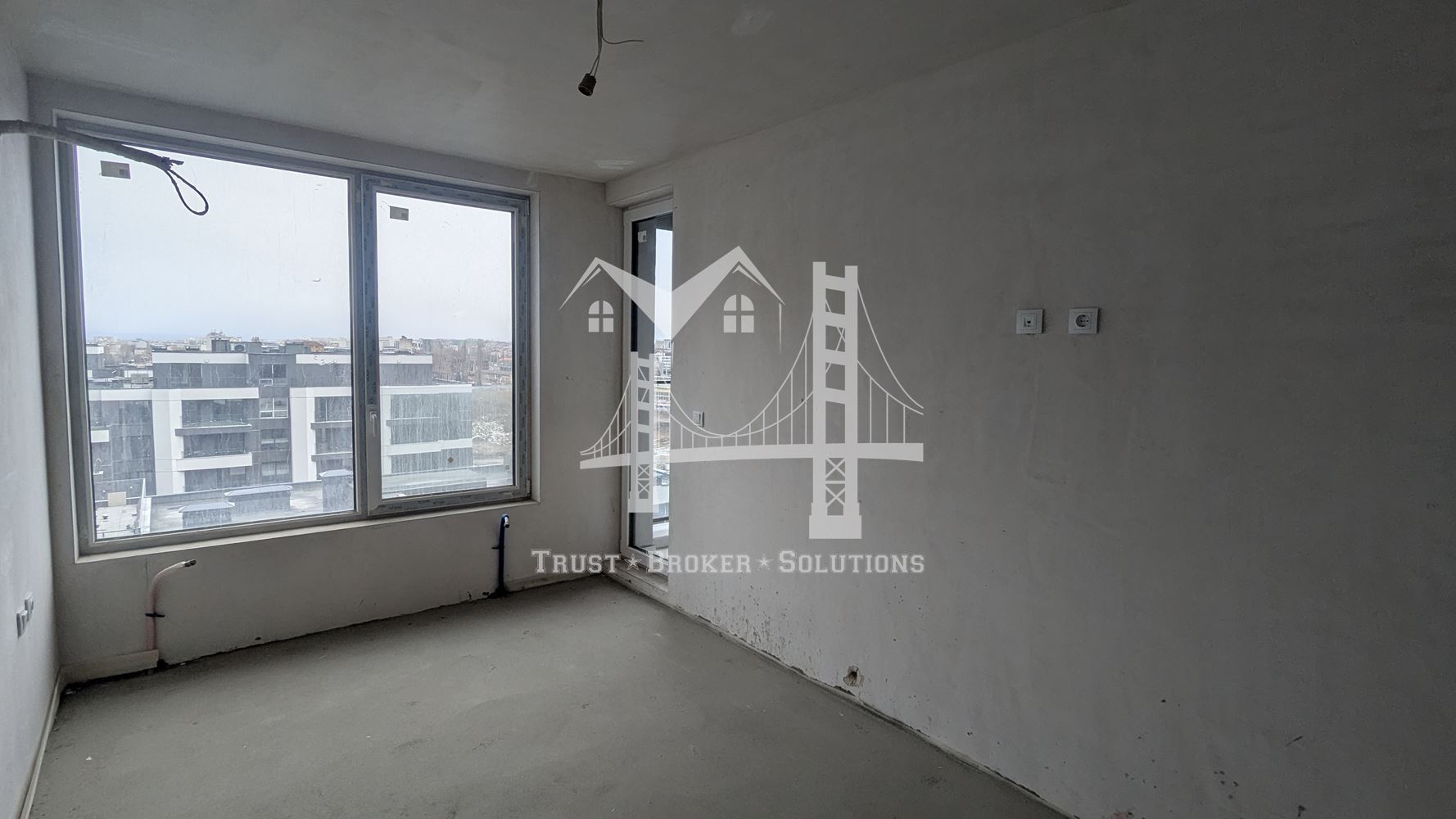 Център, 3-стаен в Capitol Residence с акт 16 и паркомясто. До метро - 0