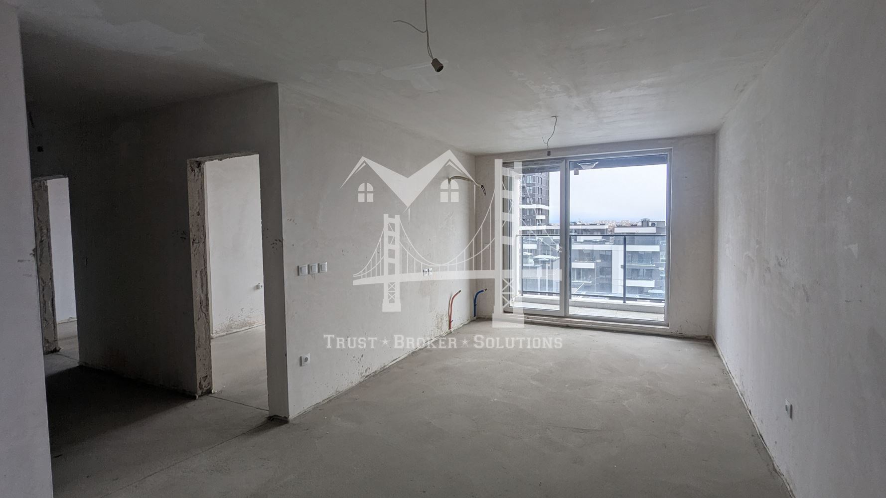 Център, 3-стаен в Capitol Residence с акт 16 и паркомясто. До метро - 0