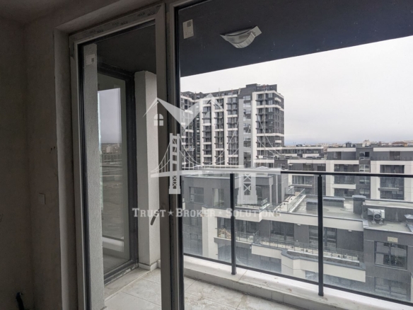 Център, 3-стаен в Capitol Residence с акт 16 и паркомясто. До метро - 0