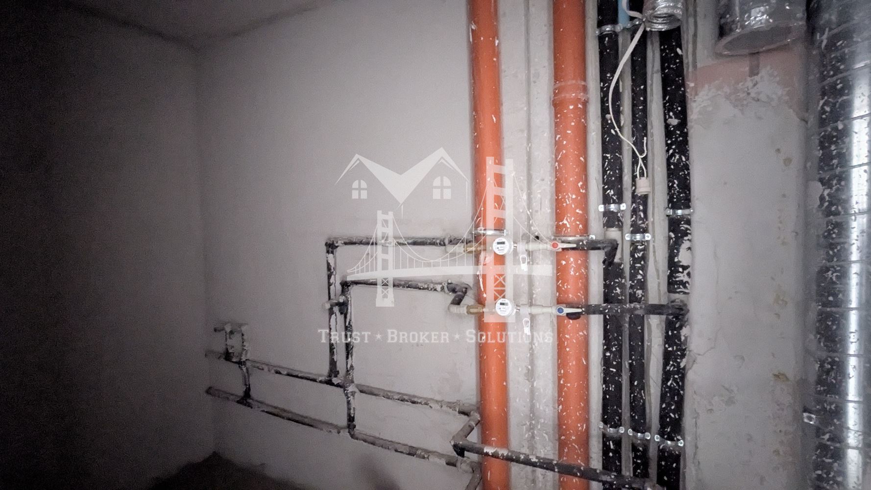 Център, 3-стаен в Capitol Residence с акт 16 и паркомясто. До метро - 0