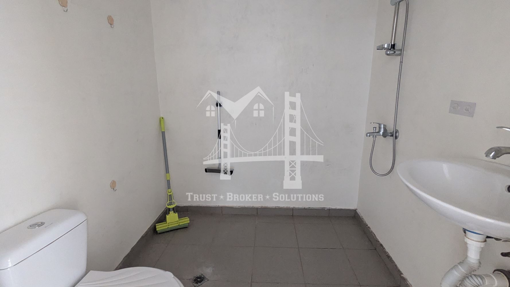 Витоша, двустаен апартамент в сграда с акт 16 - 0