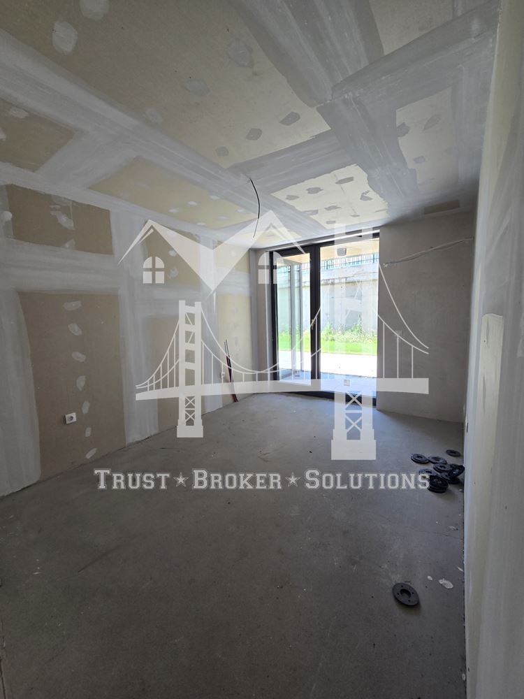 3-СТАЕН, кв. Витоша, 315 000 € , двор 142 м² - 0