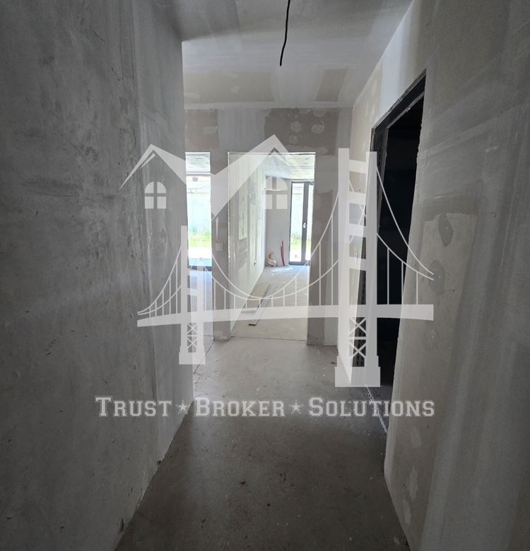 3-СТАЕН, кв. Витоша, 315 000 € , двор 142 м² - 0