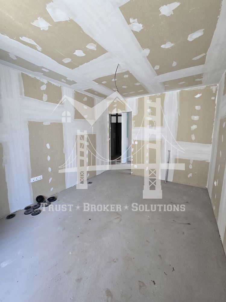 3-СТАЕН, кв. Витоша, 315 000 € , двор 142 м² - 0