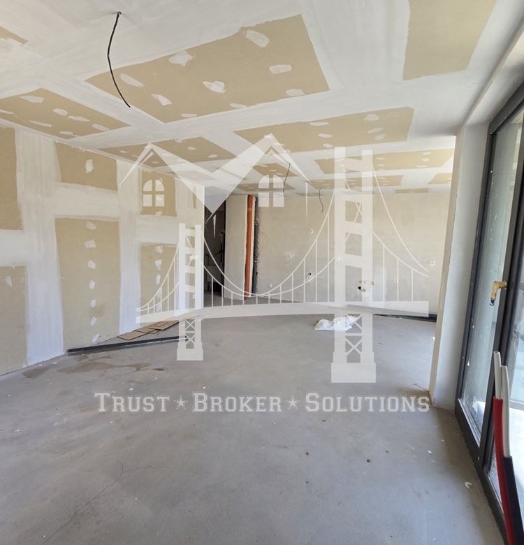 3-СТАЕН, кв. Витоша, 315 000 € , двор 142 м² - 0