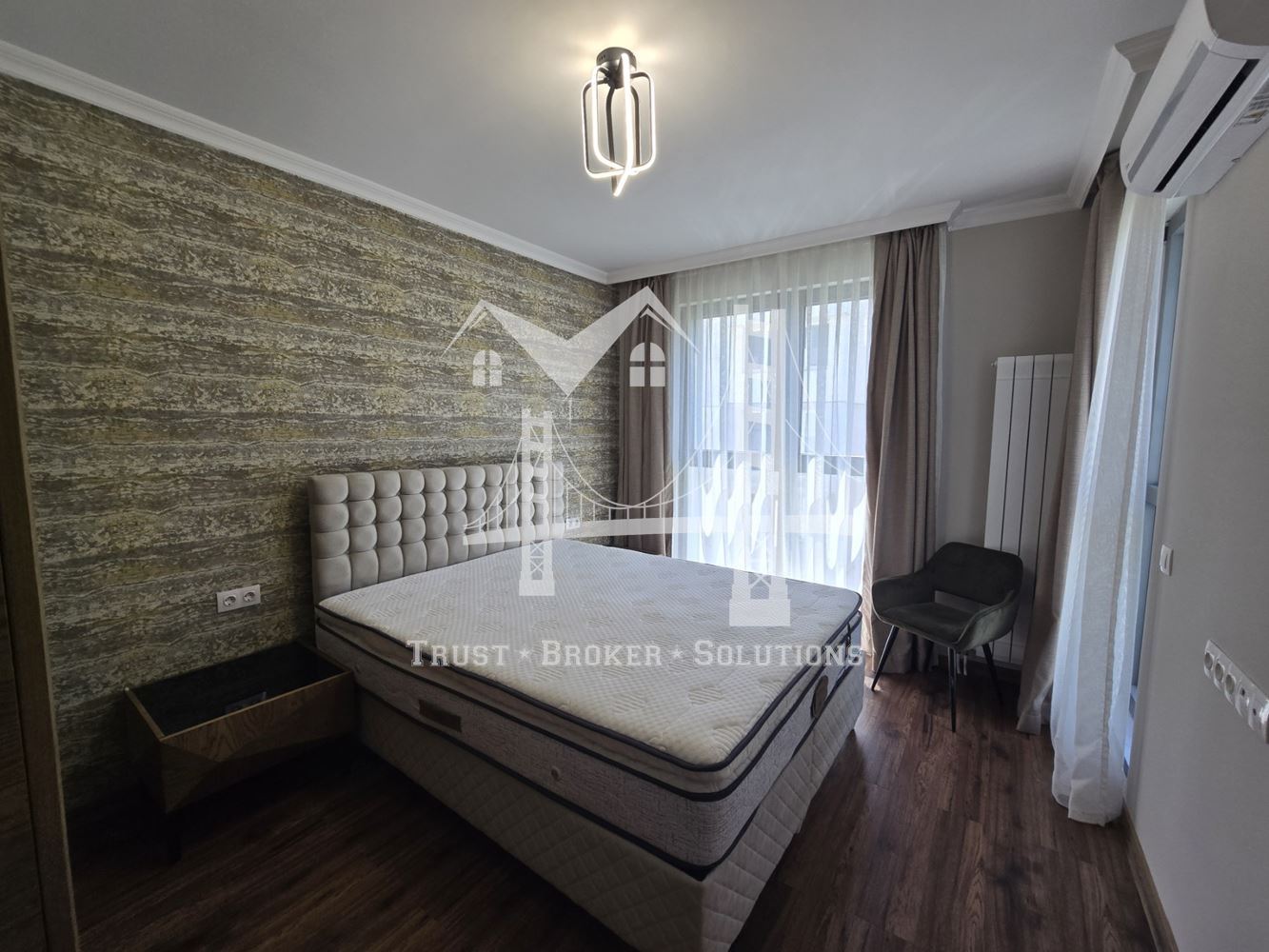Отдава под наем 4-СТАЕН, кв. Бъкстон, € 1 990 - 0