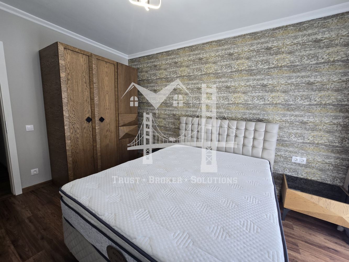 Отдава под наем 4-СТАЕН, кв. Бъкстон, € 1 990 - 0